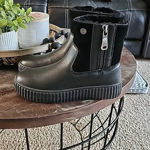 Pajar Canada Waterproof Boots - Picture 3 of 5